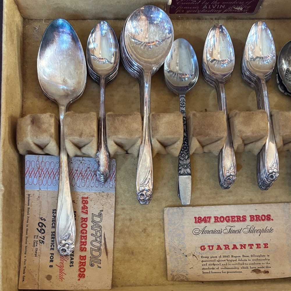 Silver Plated Flatware Set - Picture 3 of 3